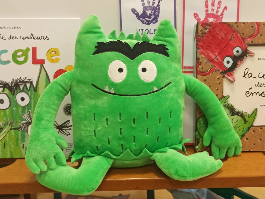 Notre mascotte : le monstre des émotions – Ecole primaire Saint Joseph
